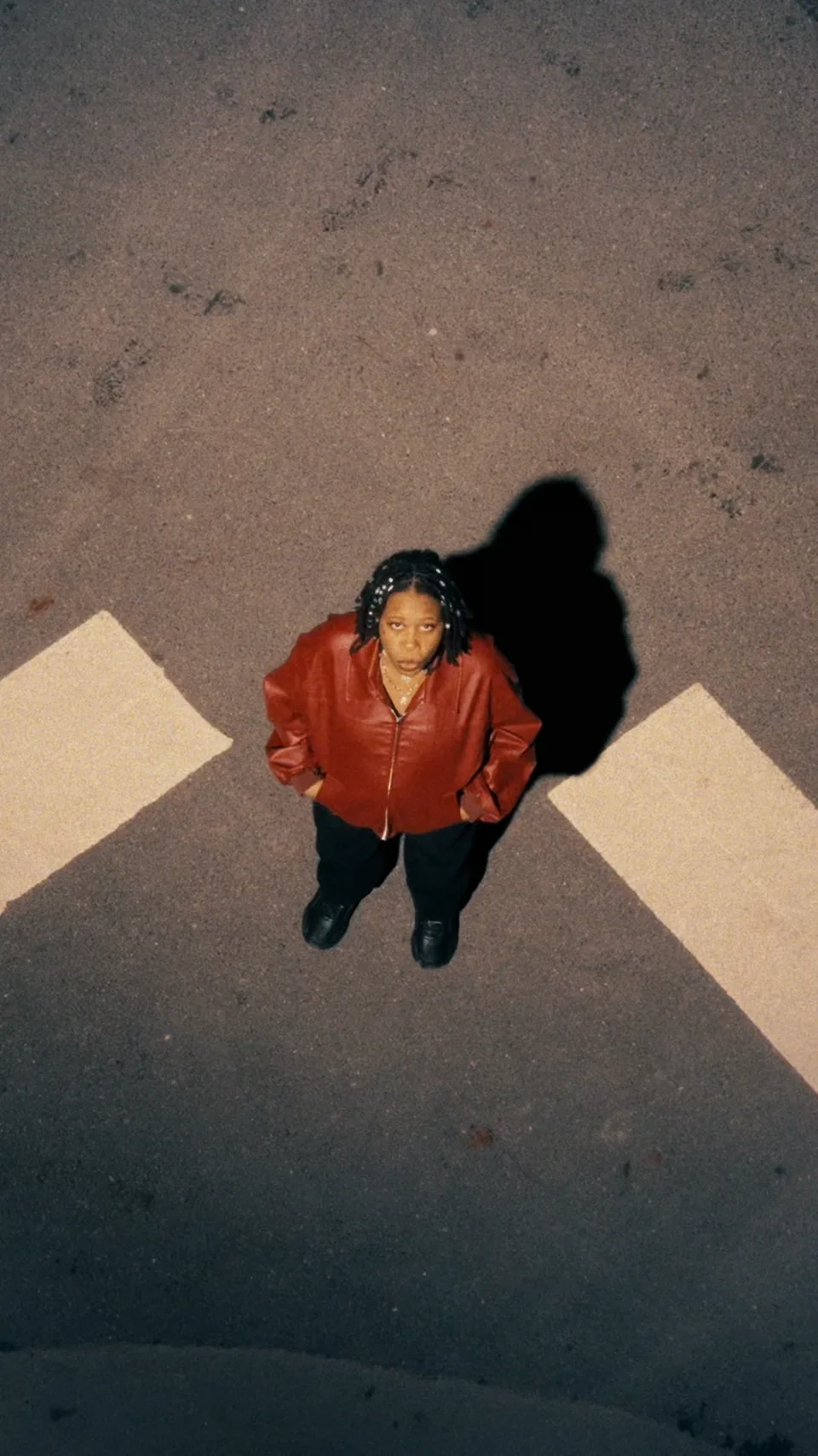 Still frame from Musique de chambre — Nayla music video.